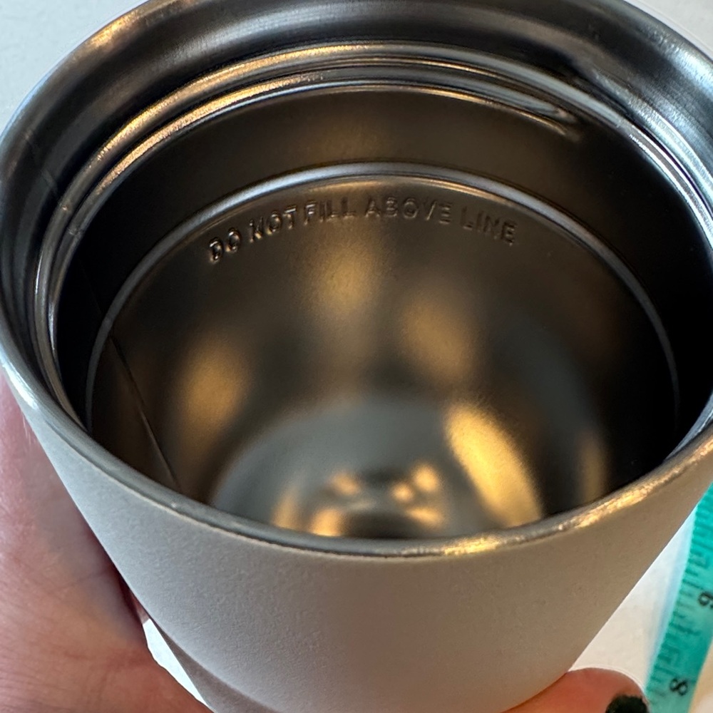 Thermos Cream Insulated Bottle - Picture 7 of 11
